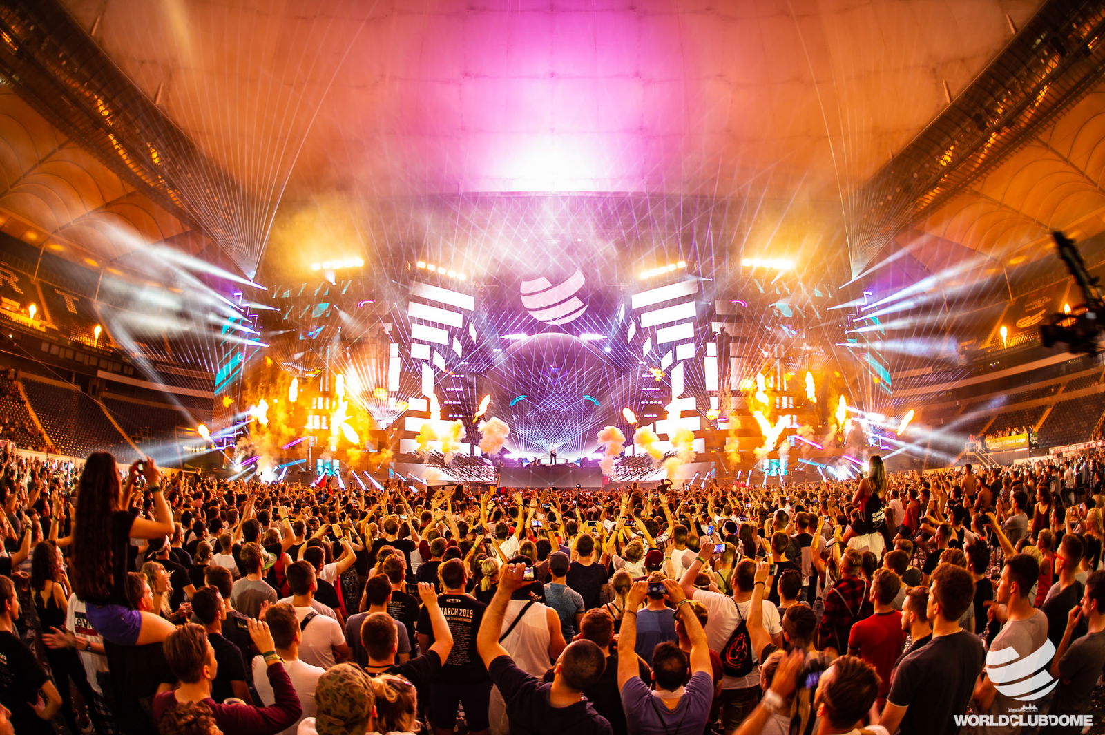 World Club Dome 2019 - Space Edition Stage