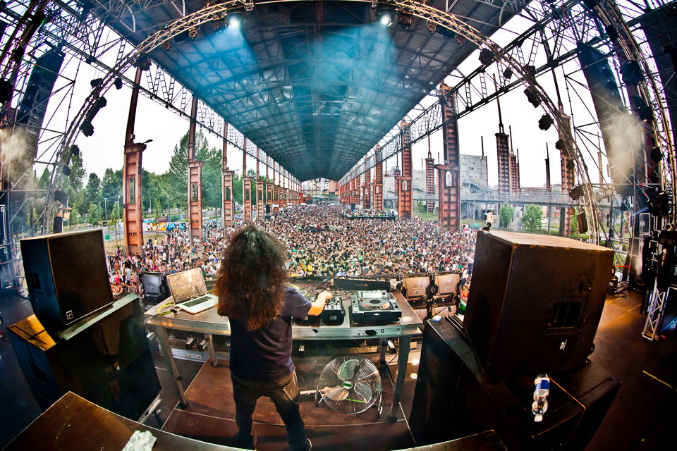 Nicole Moudaber - Live