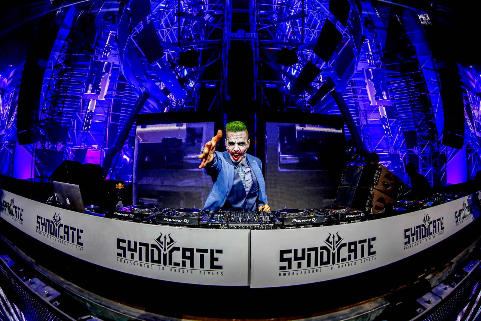 Syndicate