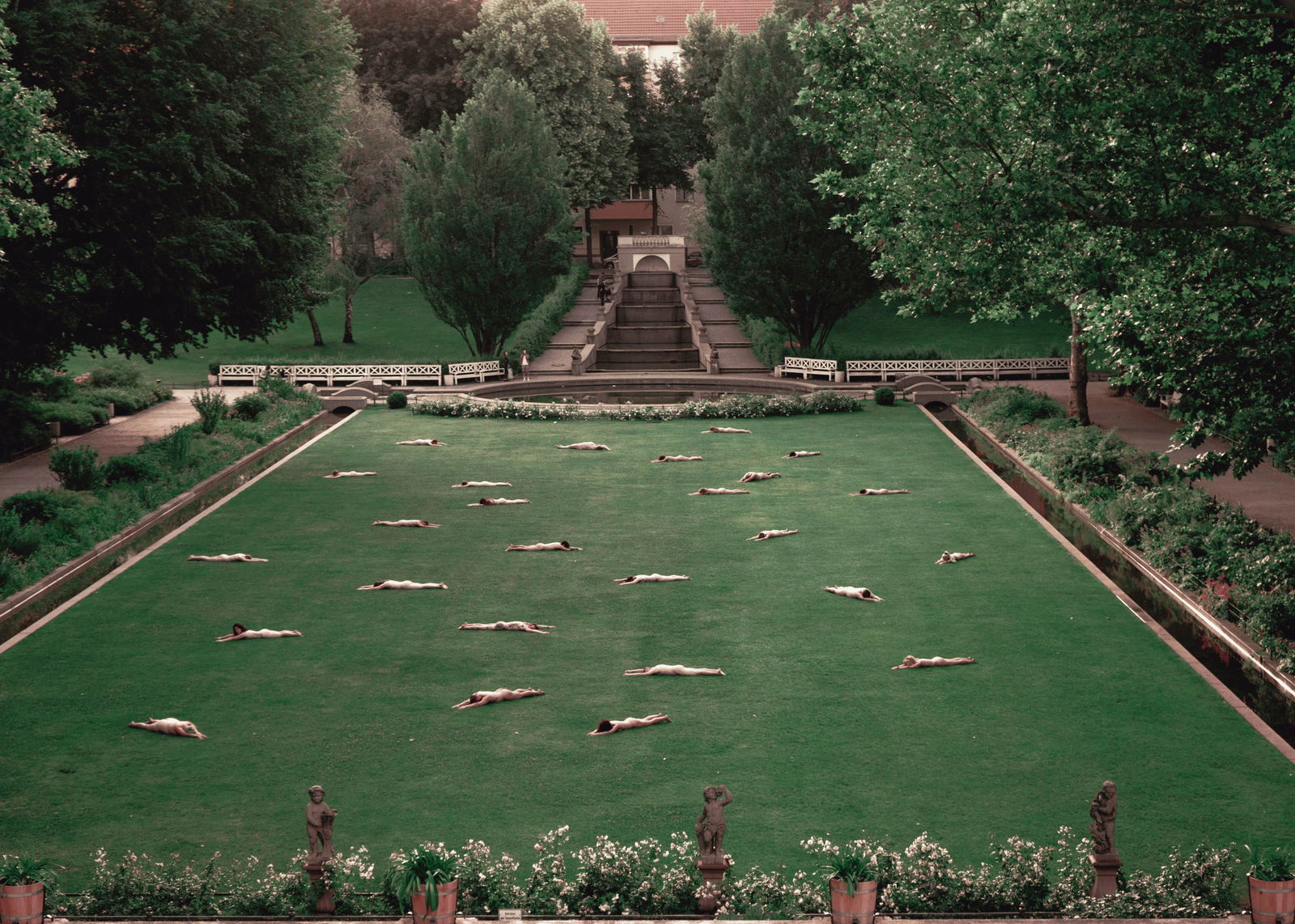 Foto: Mischa Badasyan_& Abdulsalam Ajaj - NAKED