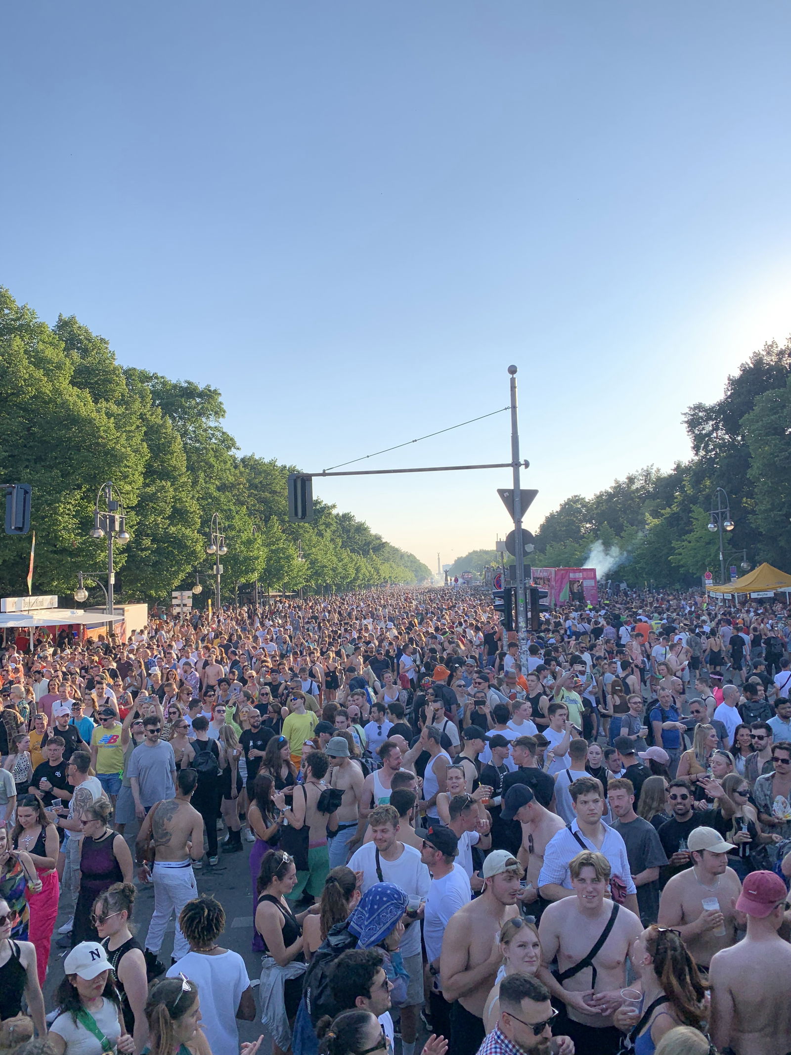 Demo-Raves und Technoparaden