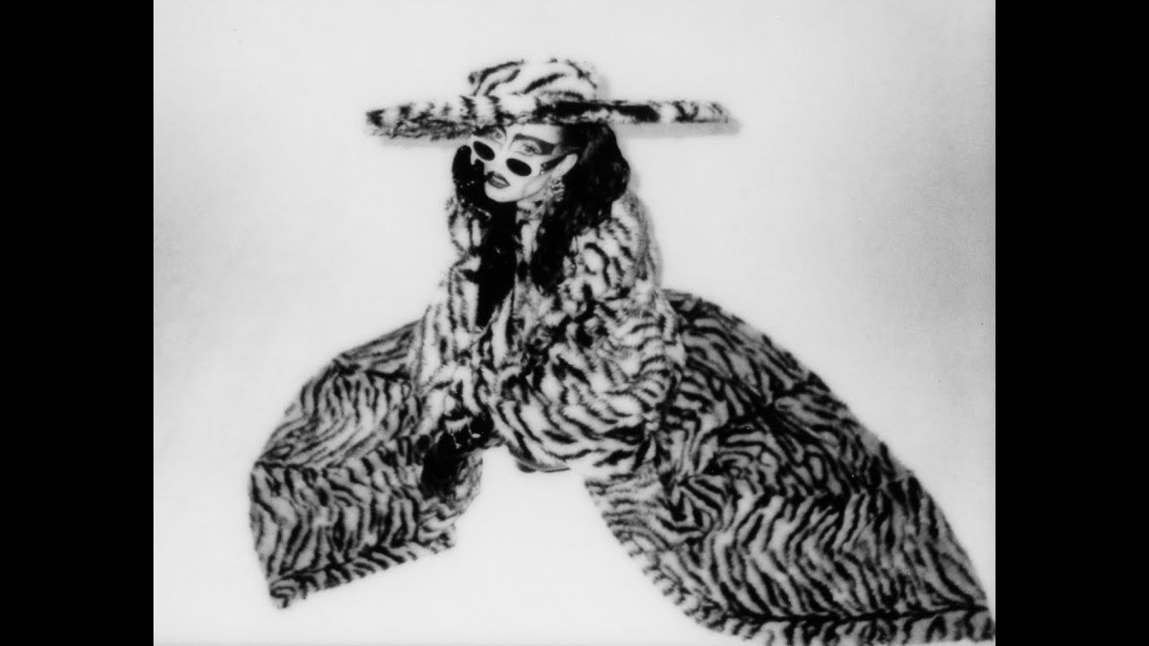 VALENTIN - Model (co-prod. by axelle64)