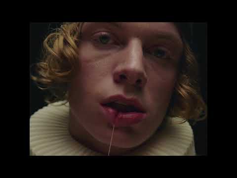 Modeselektor feat. Tommy Cash - Who